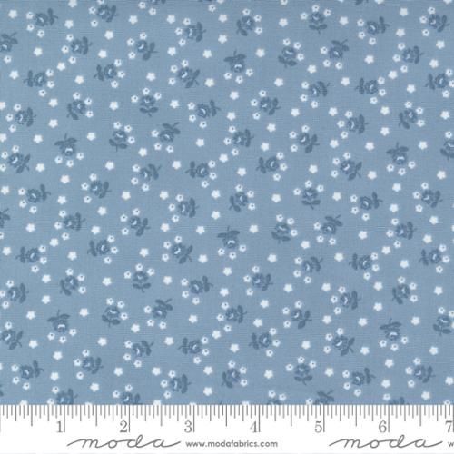 Moda Fabrics Nantucket Summer  55266 24 Light Blue Online
