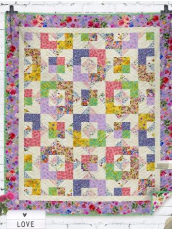 Day Dreaming Fleur de Rose Quilt Kit
