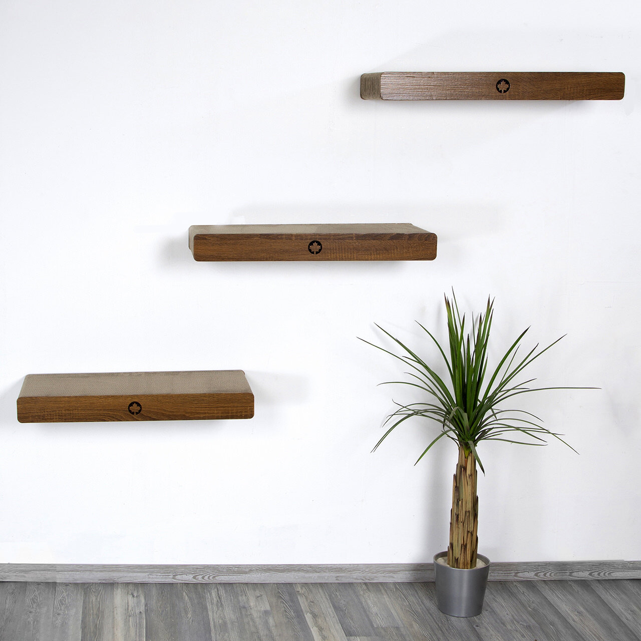 Catwalk 3er Kratzbretter-Set mit verdeckter Wandbefestigung CLOUD · walnuss · ca. 70 x 30 x 8 cm