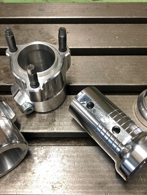 Front hub for racing karts