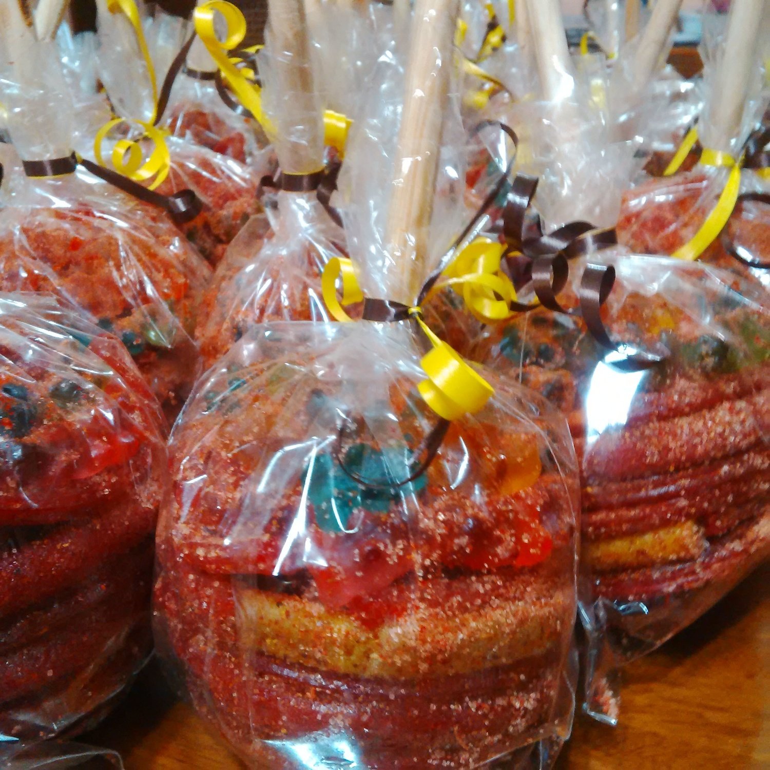 Manzana Especial (chamoy, skwinkles y gomitas)