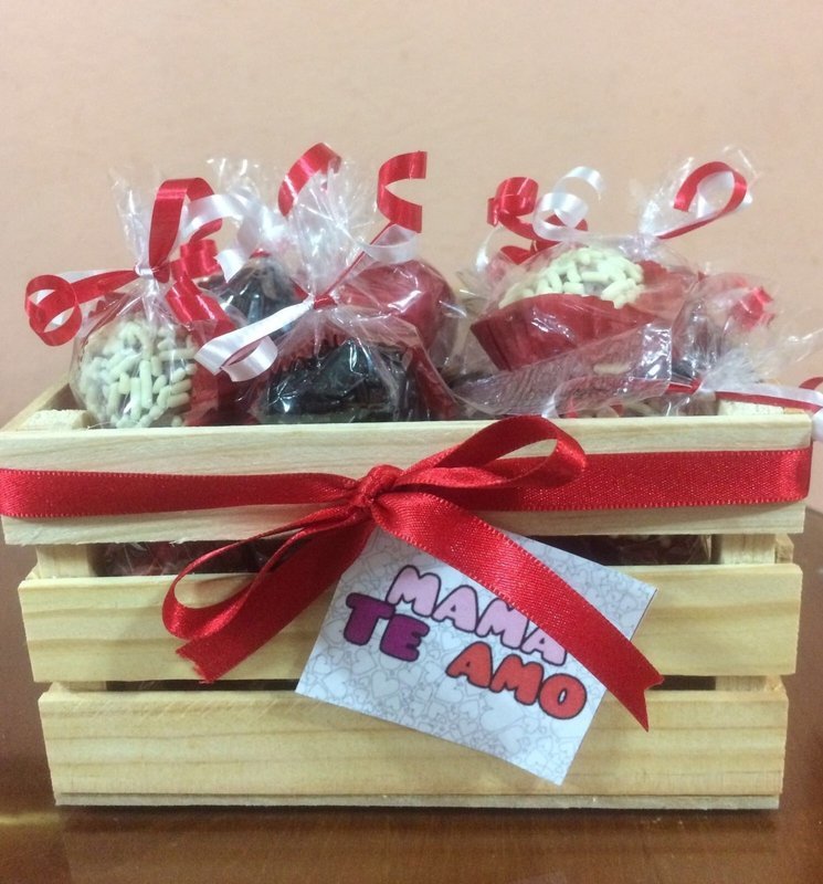 Huacal Chico con 20 trufas envinadas