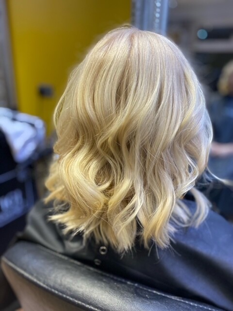 Half Head Foil High/Low Lights with Cut and Blow Dry