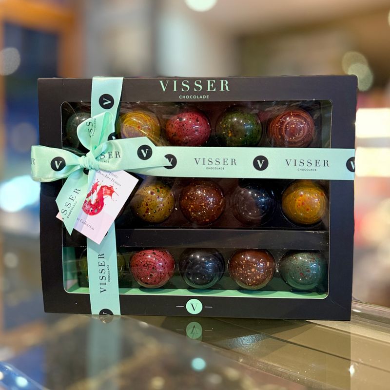 Visser Selection Of 15 Picasso Inspired Chocolates