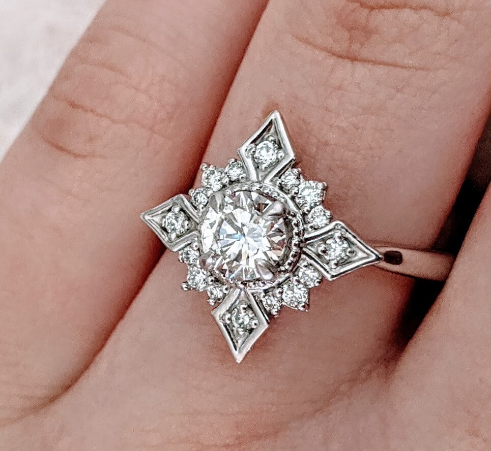 Gorgeous 3/4 Carat Total Snowflake Design Sunburst Ring in White Gold Sz 7