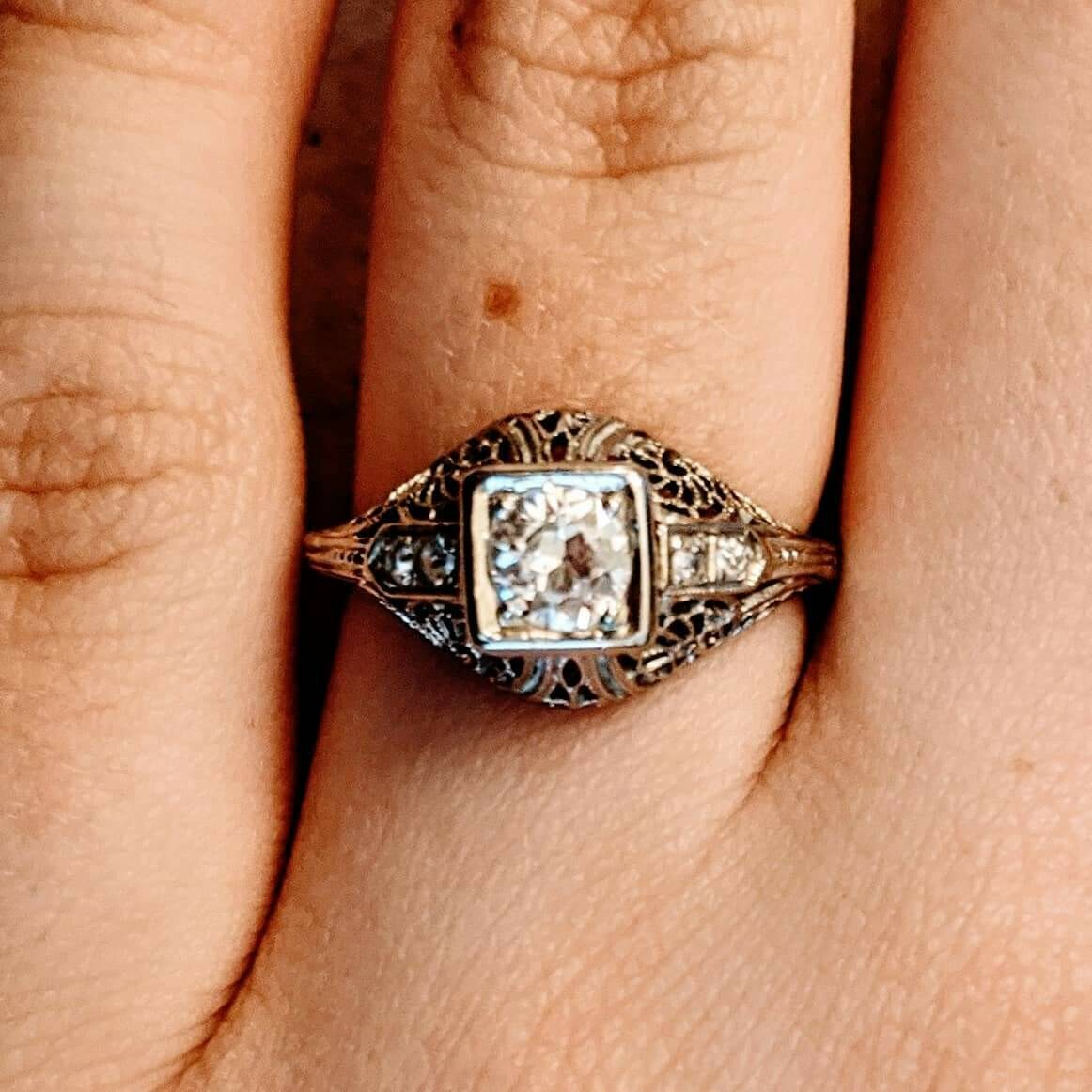 Authentic Vintage 1930s Art Deco Natural Diamond Engagement Ring 18k White Gold