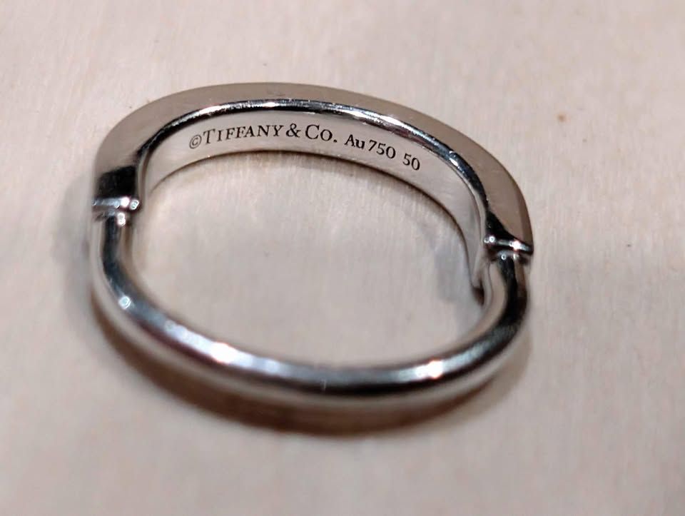 Tiffany &amp; Co 18k White Gold Lock Ring Size 6.5