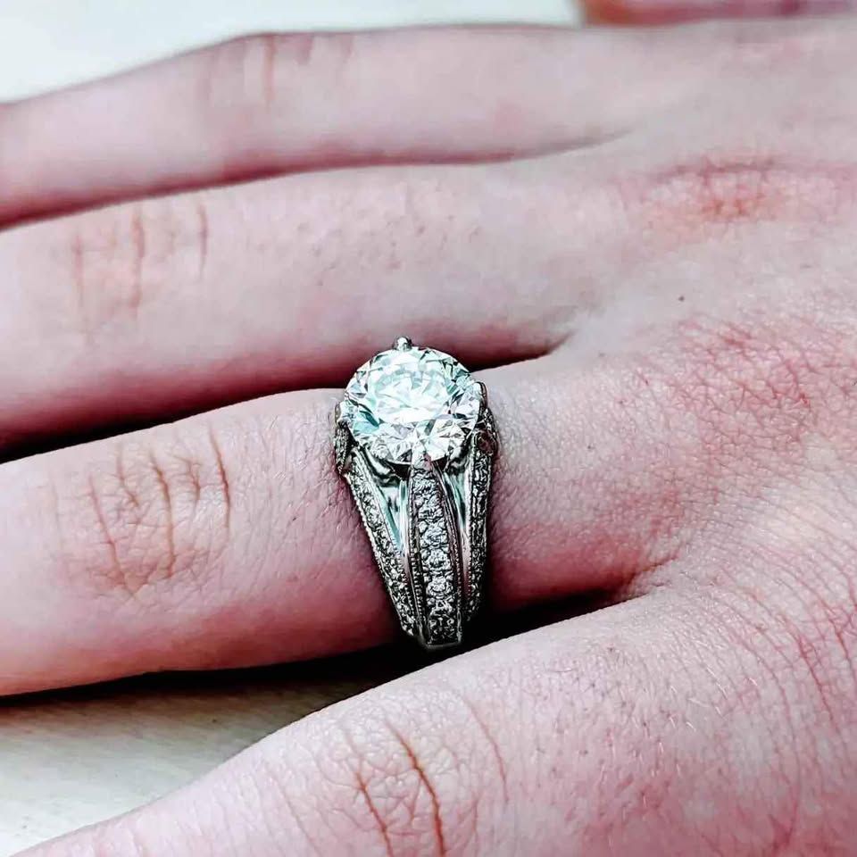 4 Carats Total! Platinum! Diamond Engagement Ring Sz 7.5