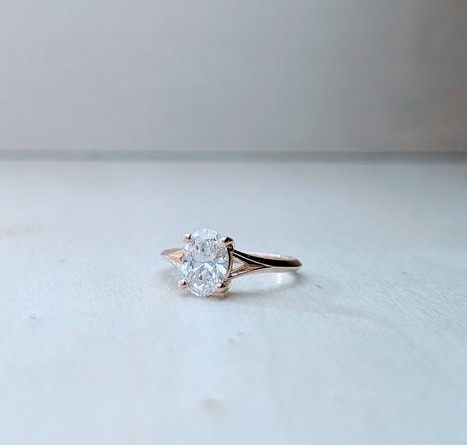 1.42 Ct Oval In Yellow Gold Split Shank Solitaire