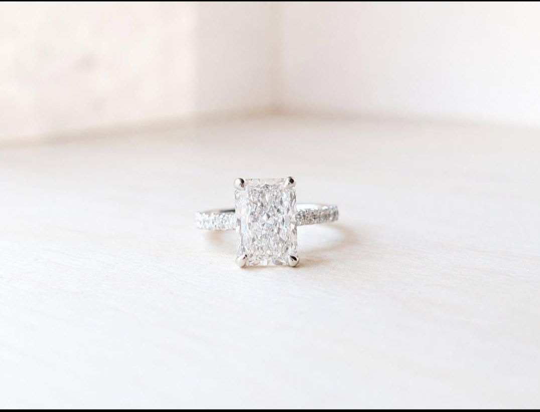 4.06 G, VS1 Radiant Cut Diamond in Platinum Engagement Ring by Martin Flyer Size 6.5