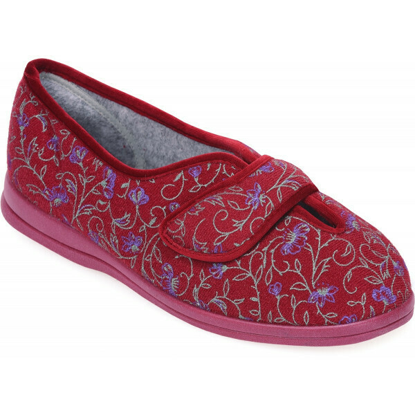 Broad toe area is ideal for problem toes