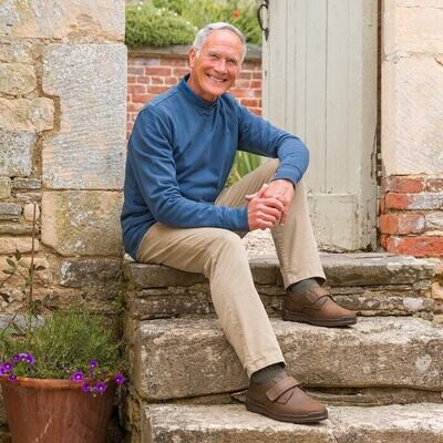 Mens Extra Roomy Footwear