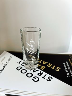 Nimeline, personaliseeritud viinapits (1 tk). Nimeline viinapits sobib ideaalselt kingiks, mälestuseks või lihtsalt selleks, 