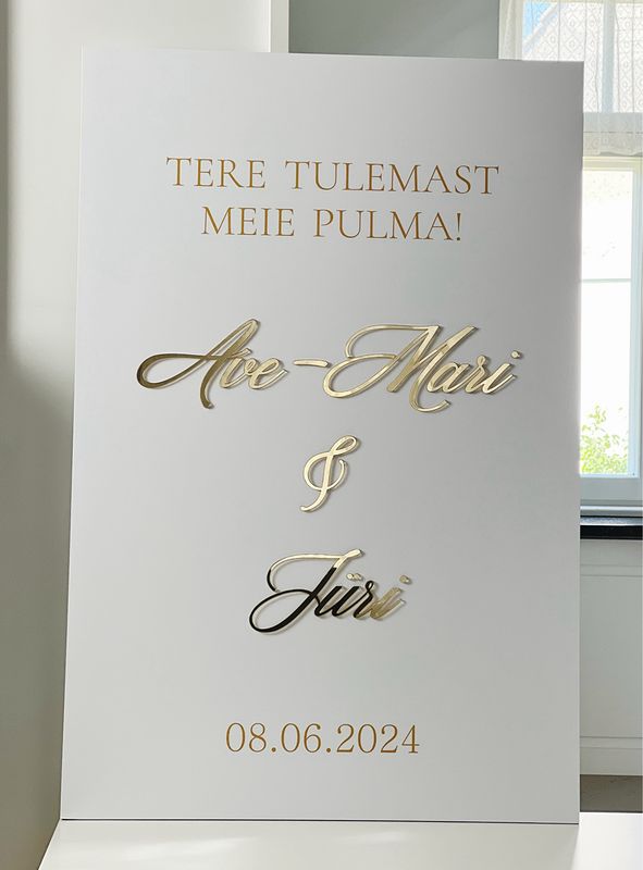 Tervitussilt pulma fotokapal, kuldsed pleksiklaasid pruutpaari nimed