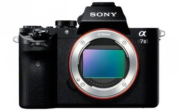 Sony A7 II – Cámara sin espejo de fotograma completo
