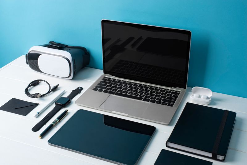 Computers & Peripherals