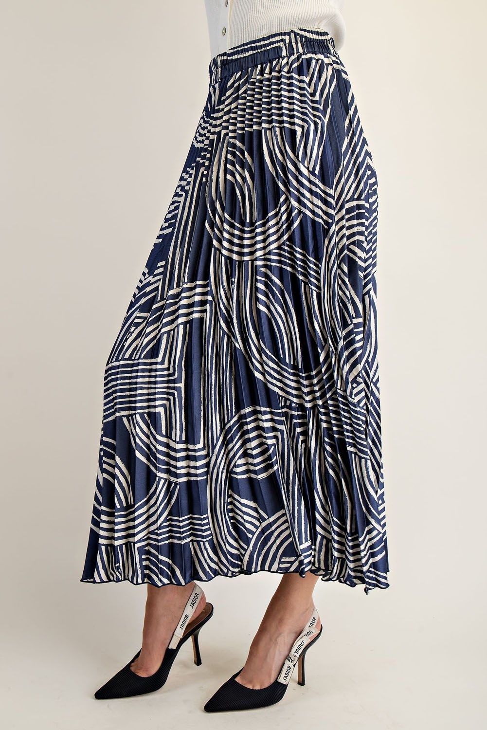 Pleated Abstract Print Skirt