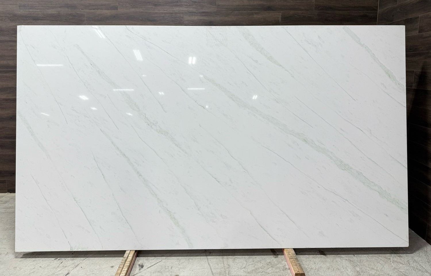 White Emerald Luxury Quartz
