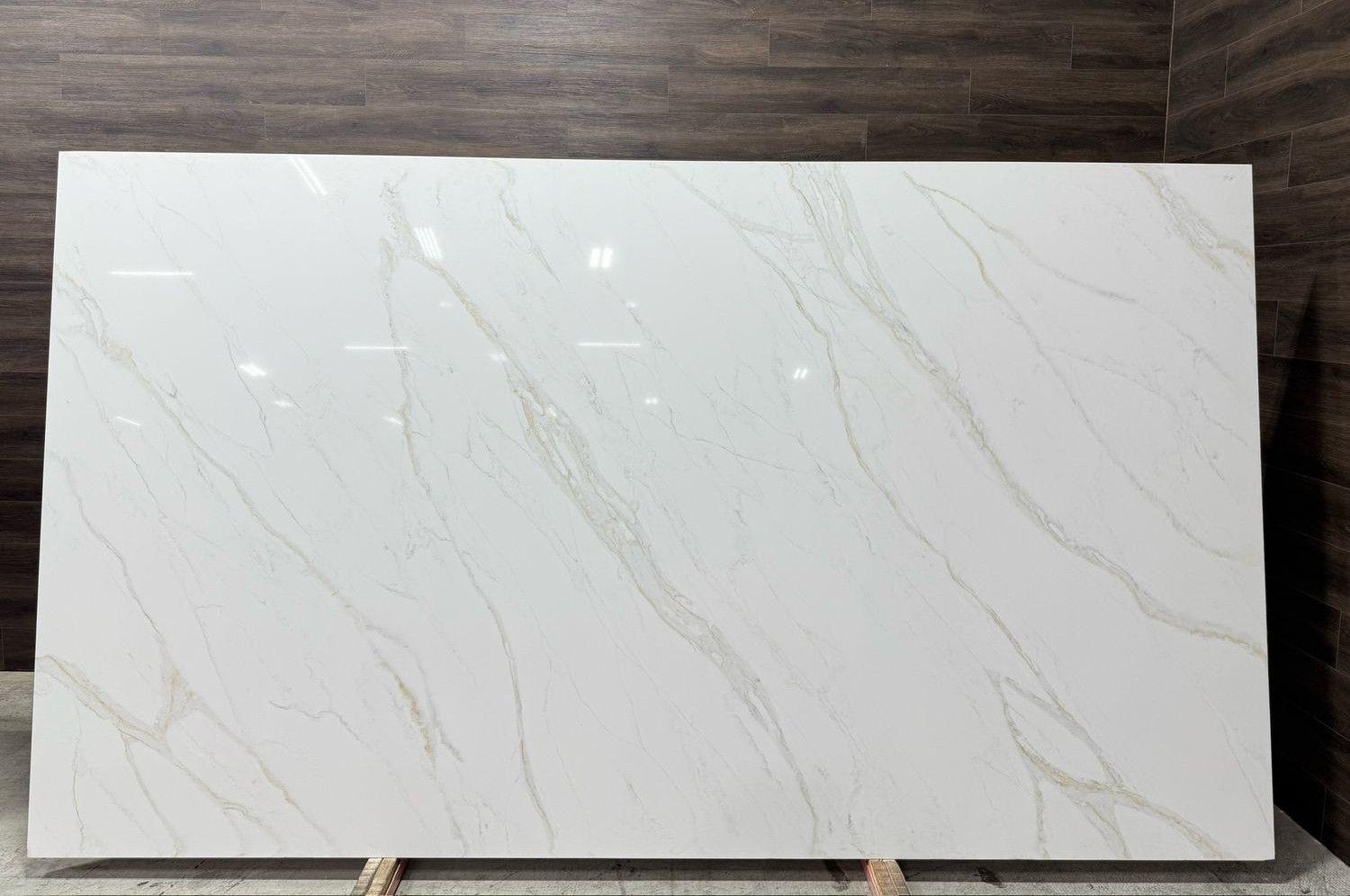 Calacatta Camila Luxury Quartz Super Jumbo