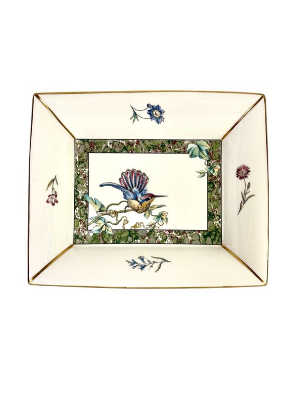 Plateau en porcelaine tendre Wedgwood – Motif colibri et fleurs, Angleterre, 1991