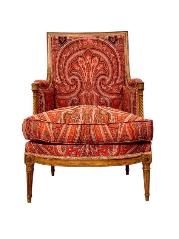 Chaise bergère Directoire du XVIIIe siècle avec revêtement en cachemire