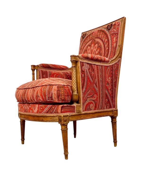 Chaise bergère Directoire du XVIIIe siècle avec revêtement en cachemire