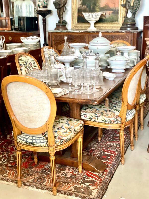 Ensemble de 6 chaises de salle à manger Louis XVI du XIXe siècle