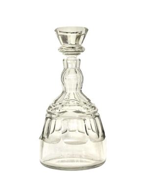 Élégante carafe en cristal de Baccarat avec bouchon