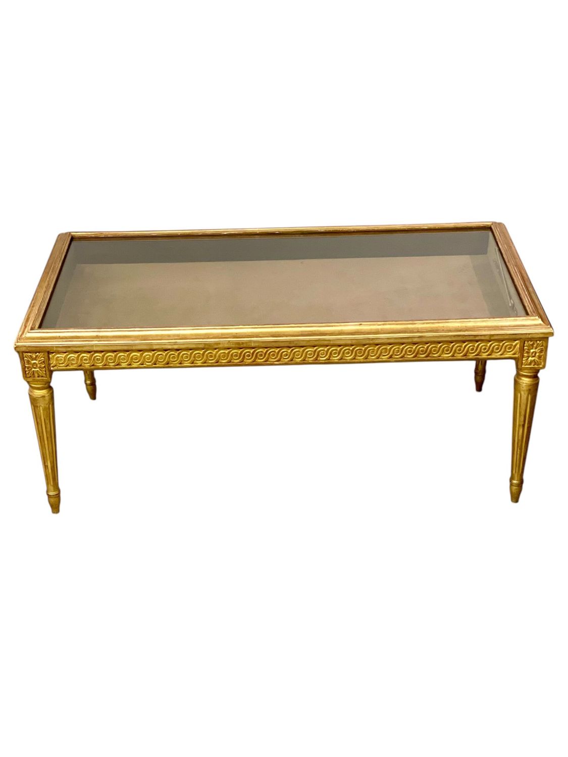 Table basse Louis XVI en bois doré avec plateau vitrine du XIXe siècle