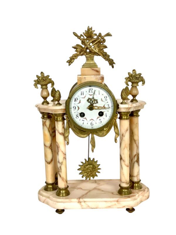 Grande garniture d'horloge en marbre et bronze doré du XIXe siècle