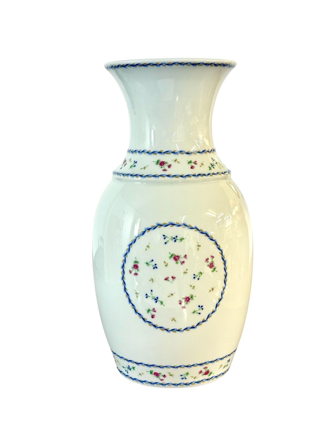 Vase en porcelaine de Limoges, modèle Comte d'Artois Bleu, design XVIIIe siècle