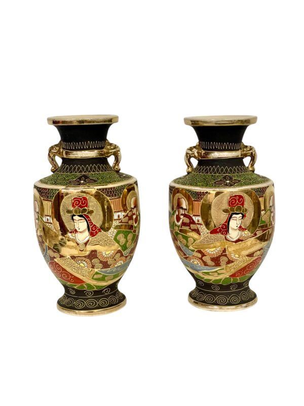Paire de vases Satsuma japonais du début du XXe siècle