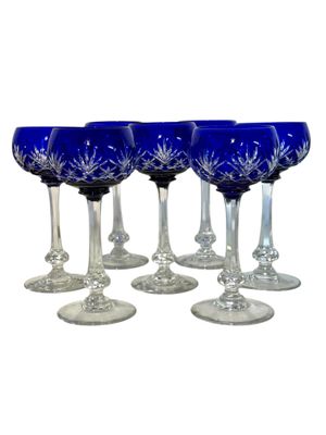 Ensemble de 7 verres en cristal overlay bleu cobalt profond