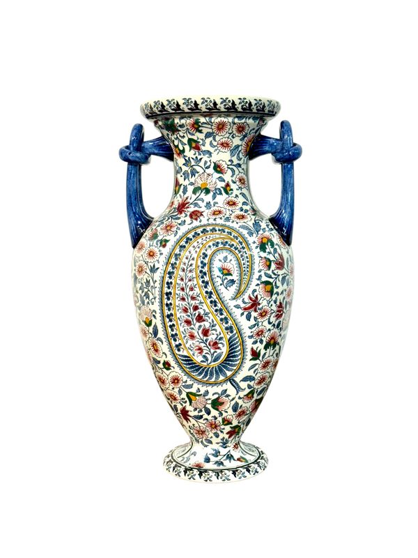 Vase en faïence de Gien, modèle « Cachemire » à décor floral