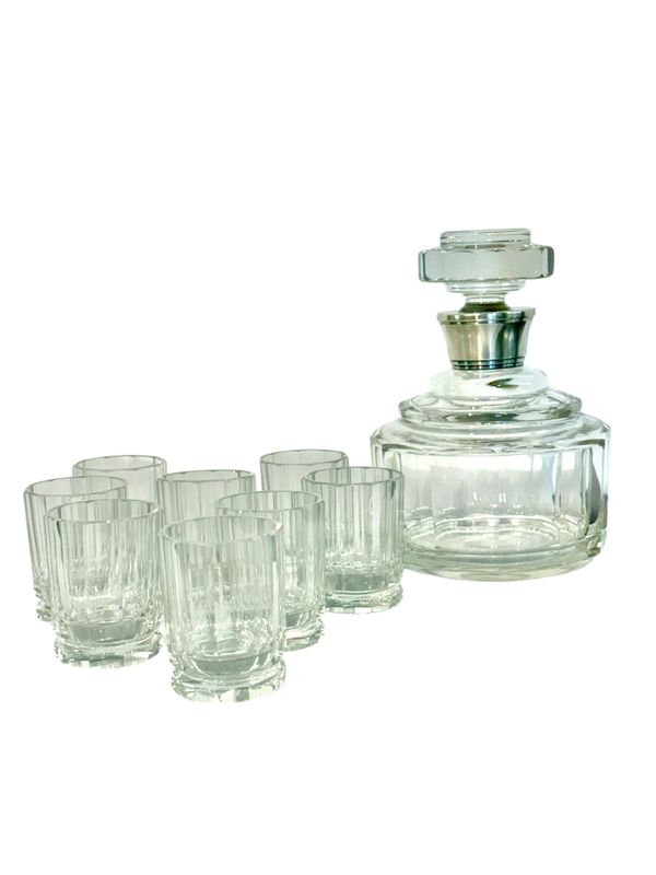 Carafe en cristal et argent avec huit verres à liqueur assortis, vers 1900