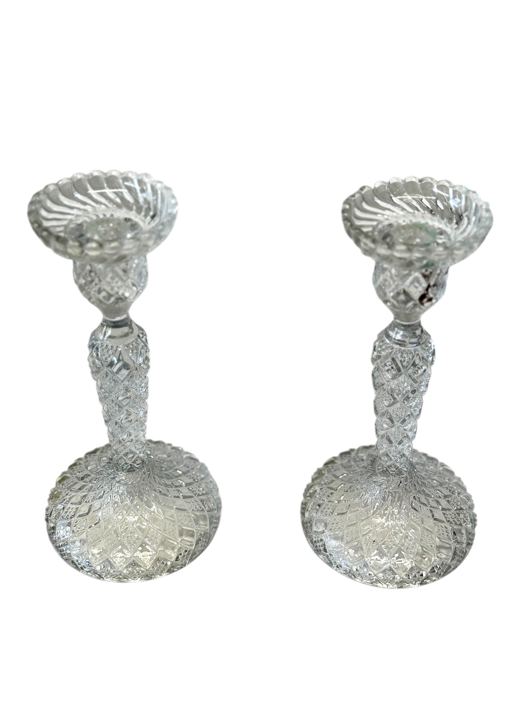 Paire de bougeoirs en cristal taillé à motif de losanges, XIXe siècle