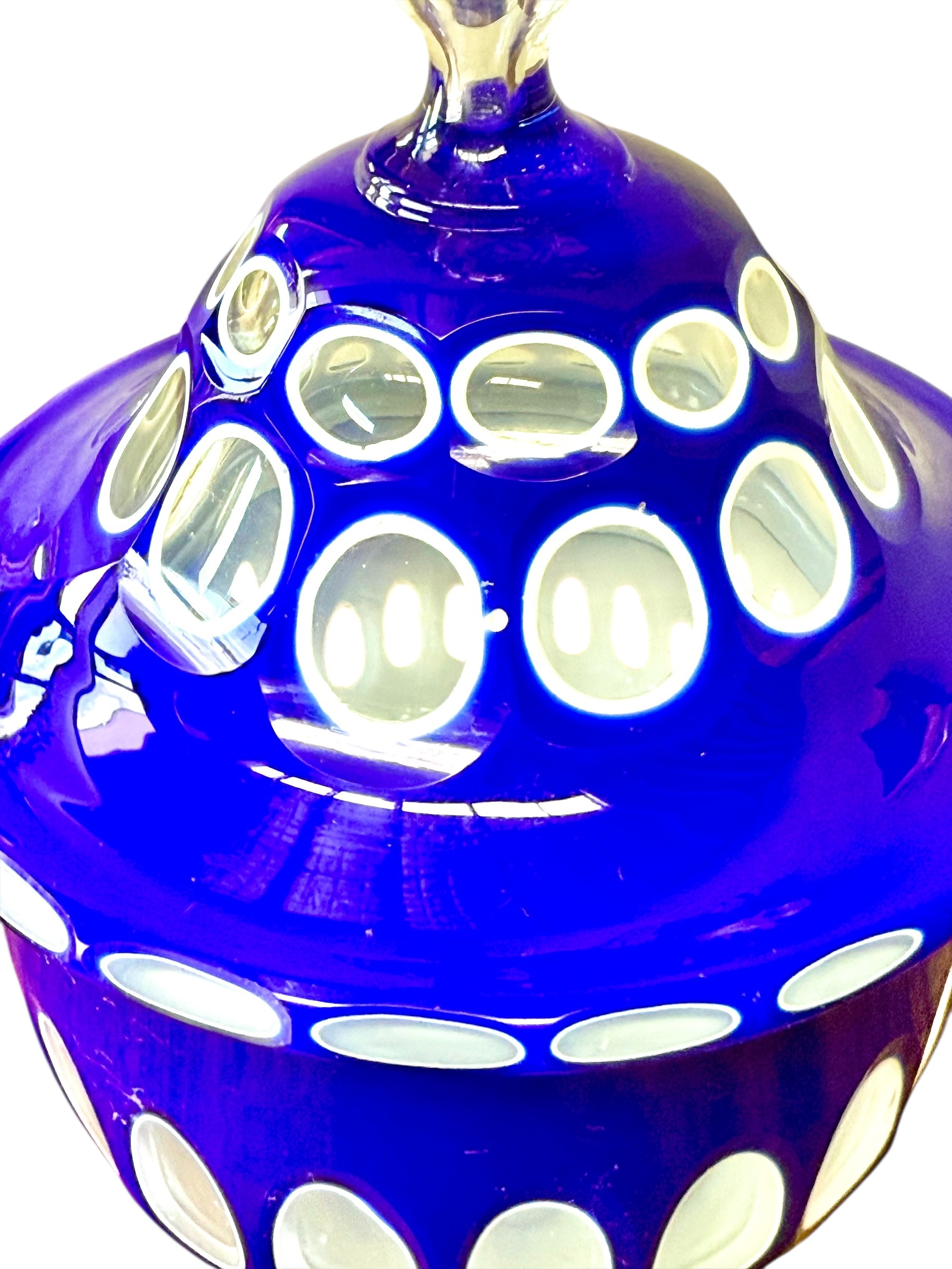 Drageoir couvert en Opaline et verre Bleu Overlay du XIXe siècle