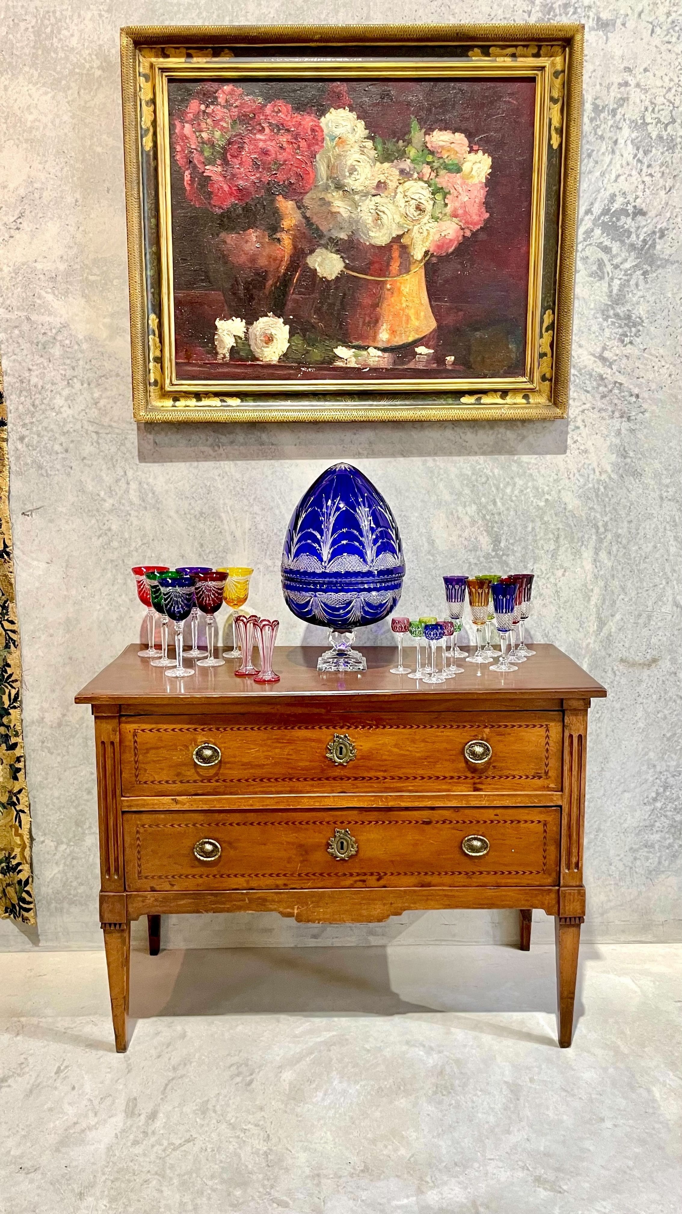 Commode en merisier marqueté d'époque Louis XVI, fin du XVIIIe siècle