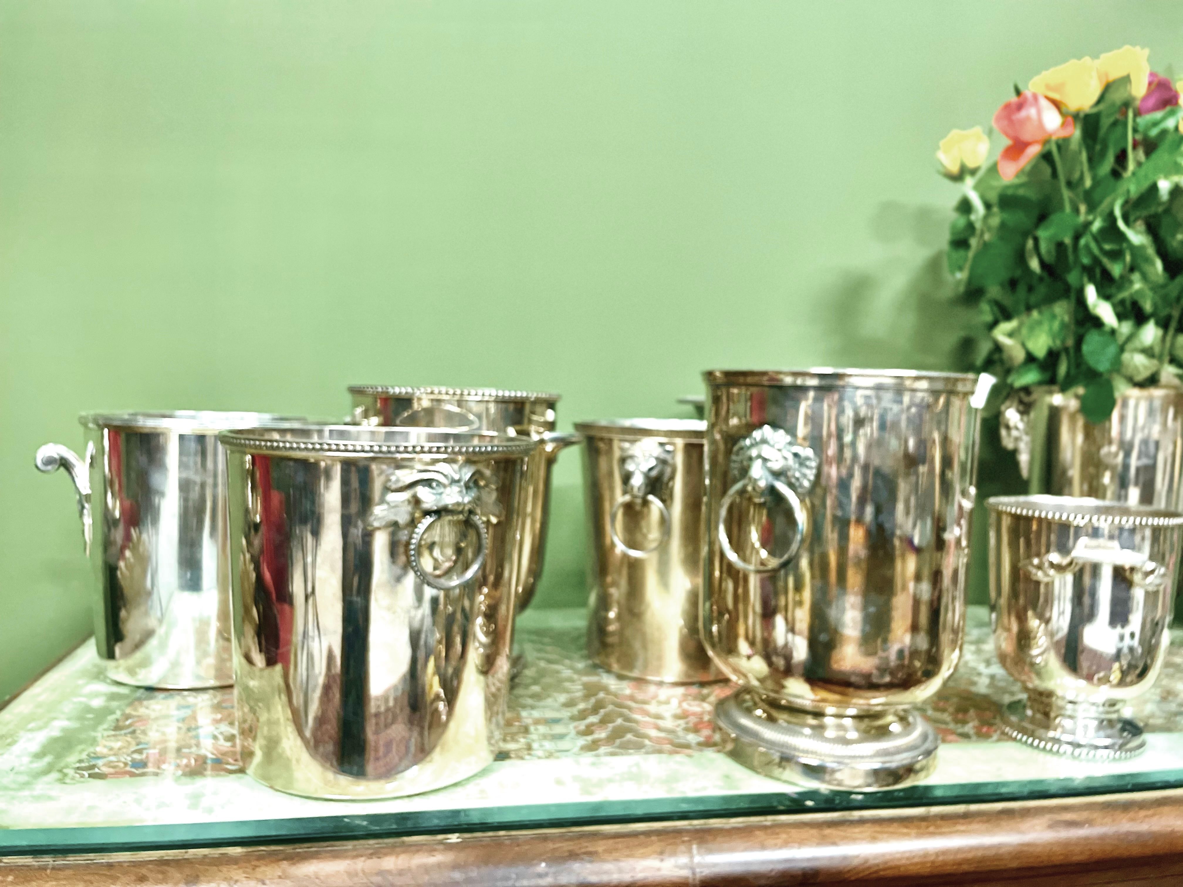 Élégant seau à champagne en métal argenté par Ercuis, France