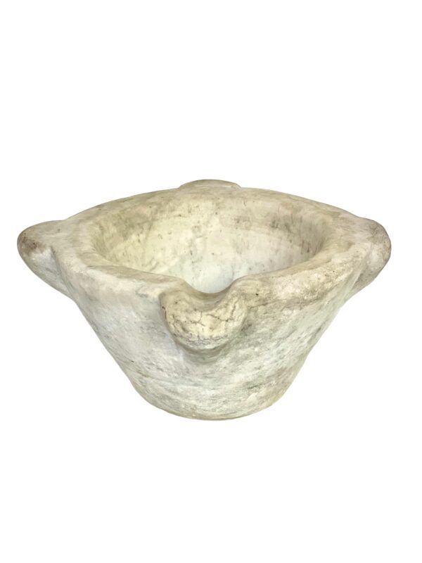 Mortier en marbre lourd du XVIIIe siècle