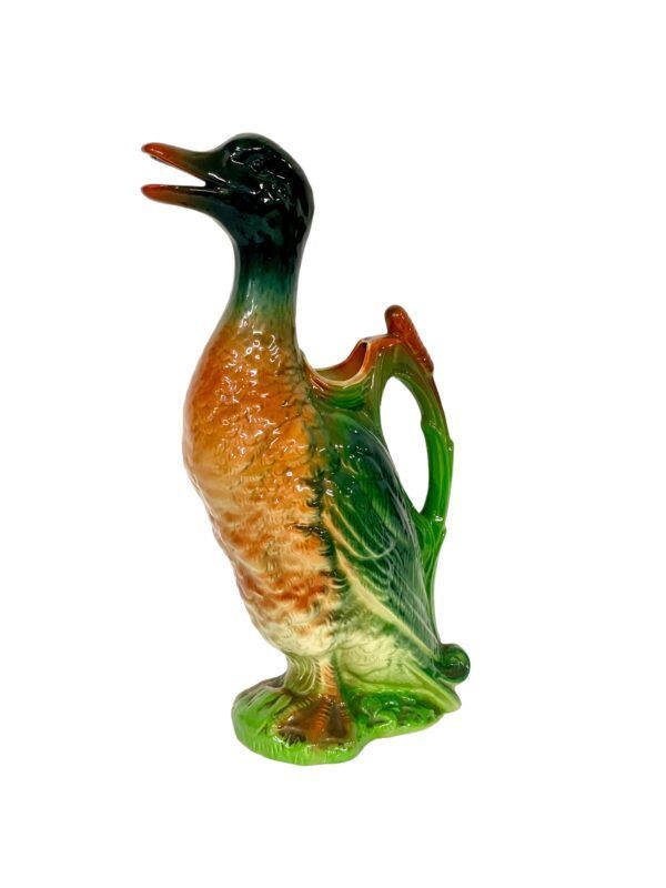 Pichet en barbotine française du XIXe siècle représentant un canard colvert, Saint Clément