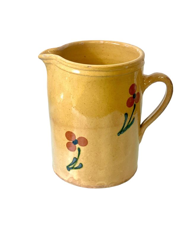 Pichet à eau en terre cuite émaillée crème française du XIXe siècle avec fleurs