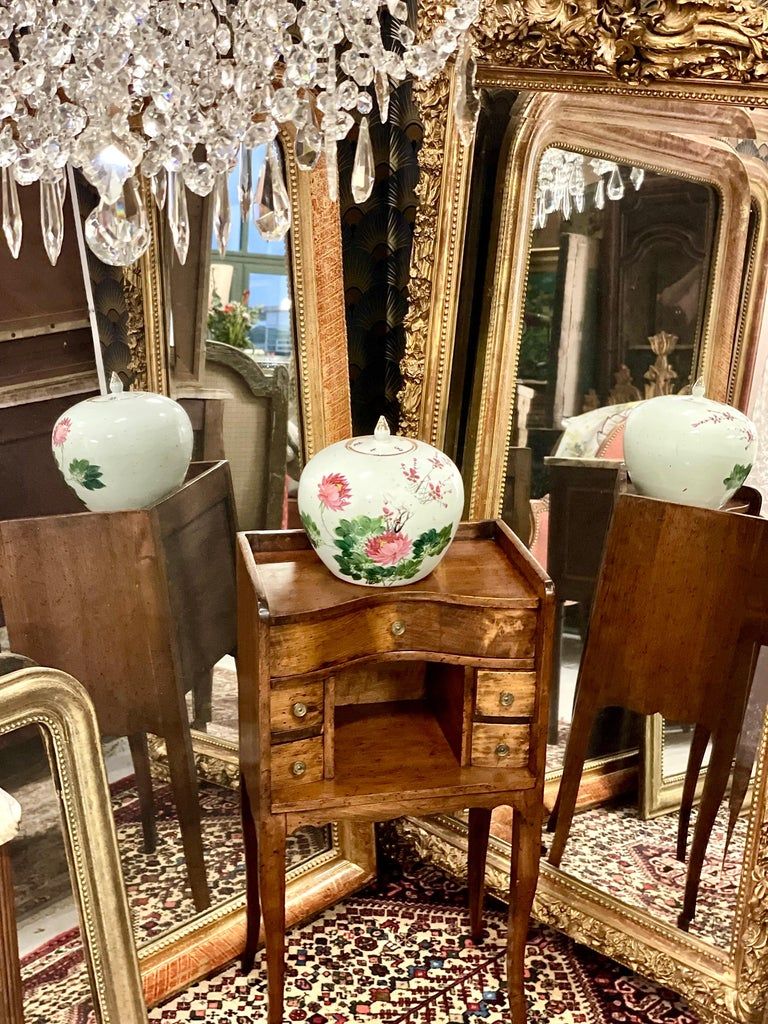 Table d'appoint vintage française de style provincial