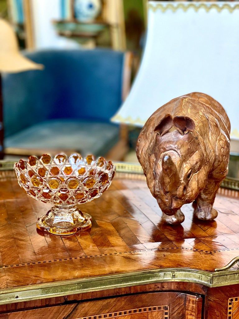 Sculpture vintage en cuir représentant un rhinocéros