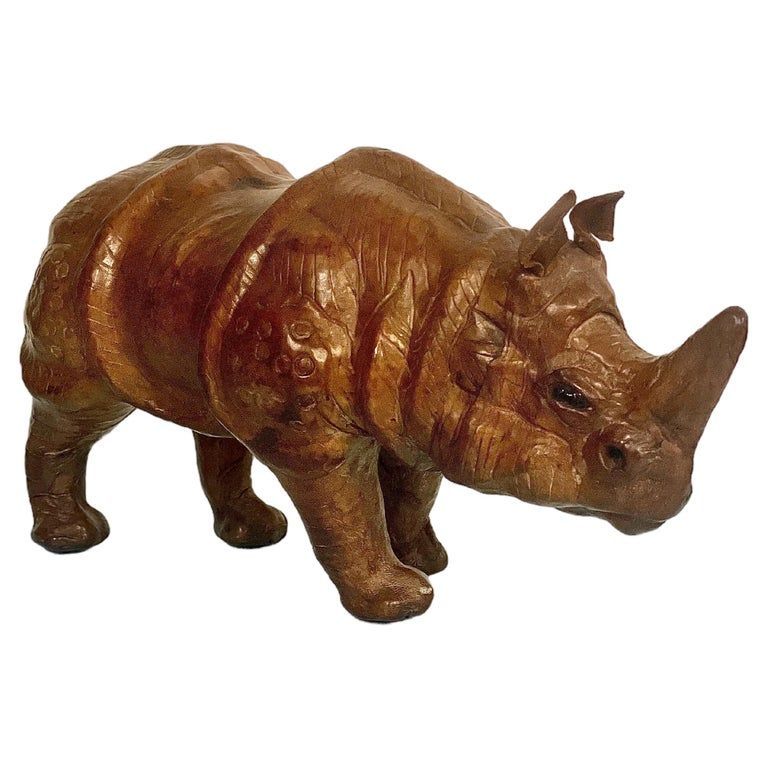Sculpture vintage en cuir représentant un rhinocéros