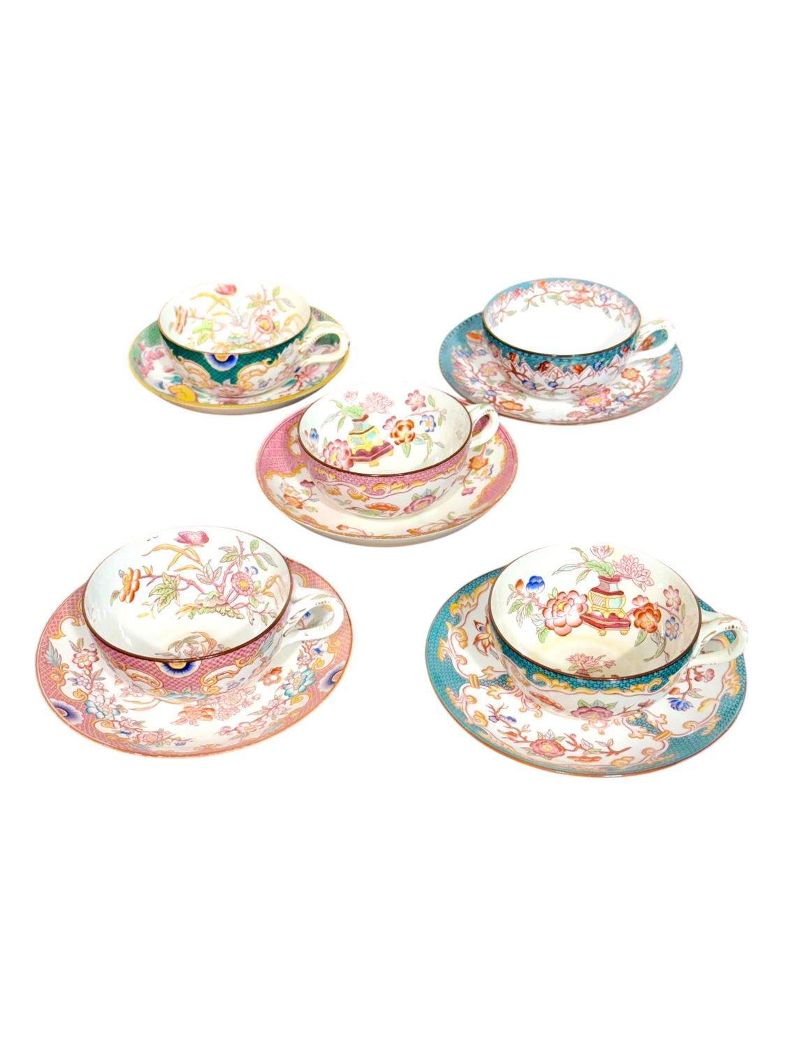 Ensemble de cinq tasses et soucoupes polychromes Samson Paris du XIXe siècle