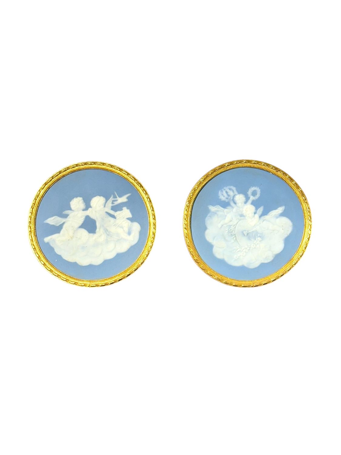 Paire de plaques en céramique de Tharaud Limoges à décor de chérubins, vers 1880