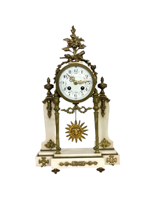 Pendule portique française en marbre et bronze doré du XIXe siècle