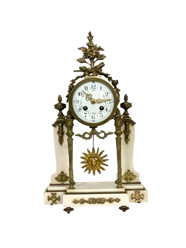 Pendule portique française en marbre et bronze doré du XIXe siècle