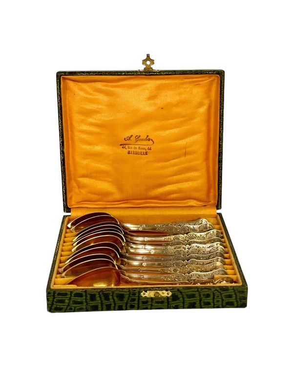 Ensemble de douze cuillères en vermeil du XIXe siècle dans leur étui en cuir d'origine